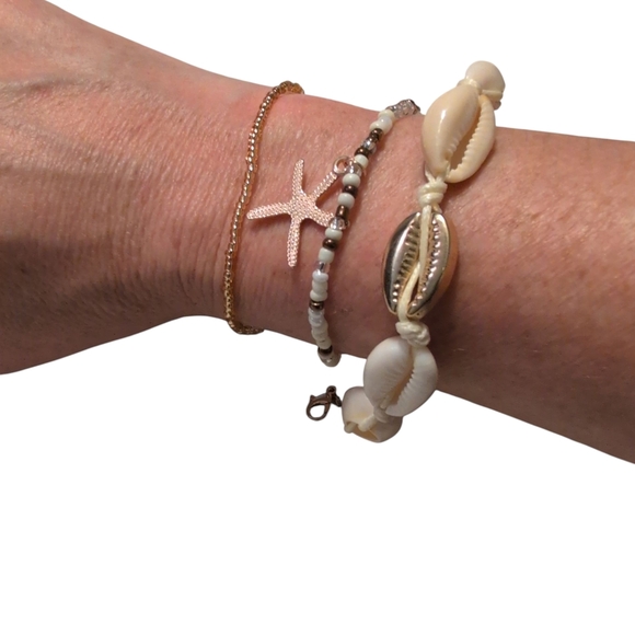 Elegant Starfish and Shell Bracelet Set - Picture 2 of 2